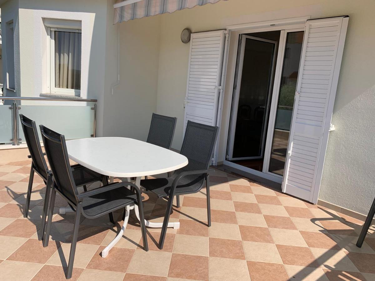 Apartments Dumancic Biograd Na Moru Exterior foto